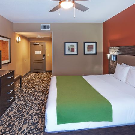 Holiday Inn Express & Suites North Dallas At Preston By Ihg Exterior photo
