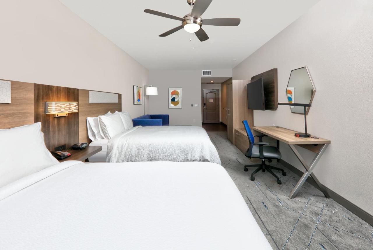 Holiday Inn Express & Suites North Dallas At Preston By Ihg Exterior photo