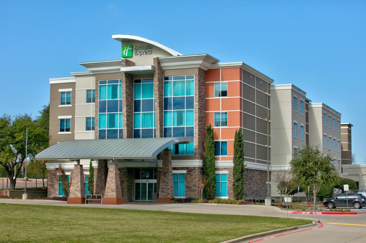 Holiday Inn Express & Suites North Dallas At Preston By Ihg Exterior photo