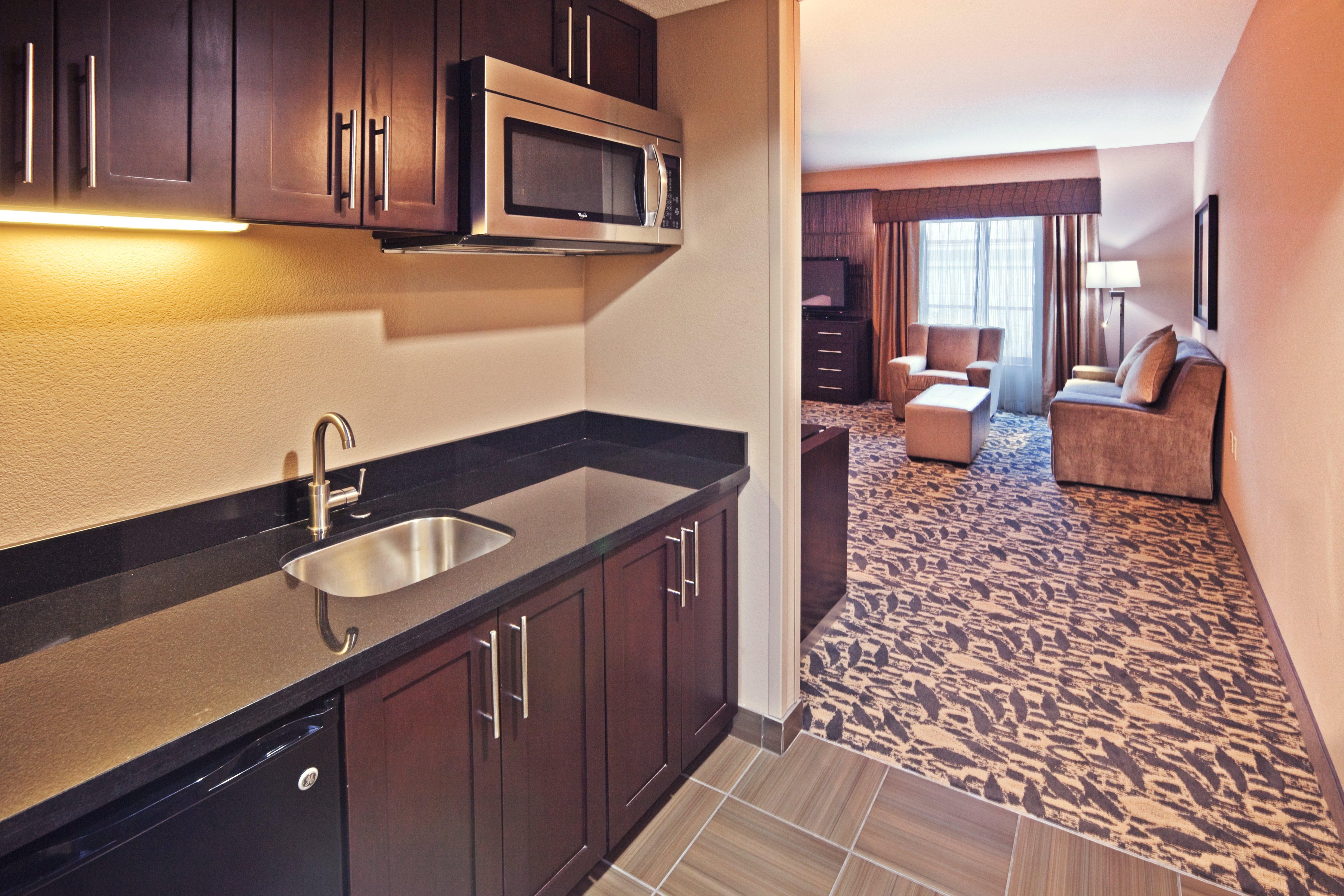 Holiday Inn Express & Suites North Dallas At Preston By Ihg Exterior photo
