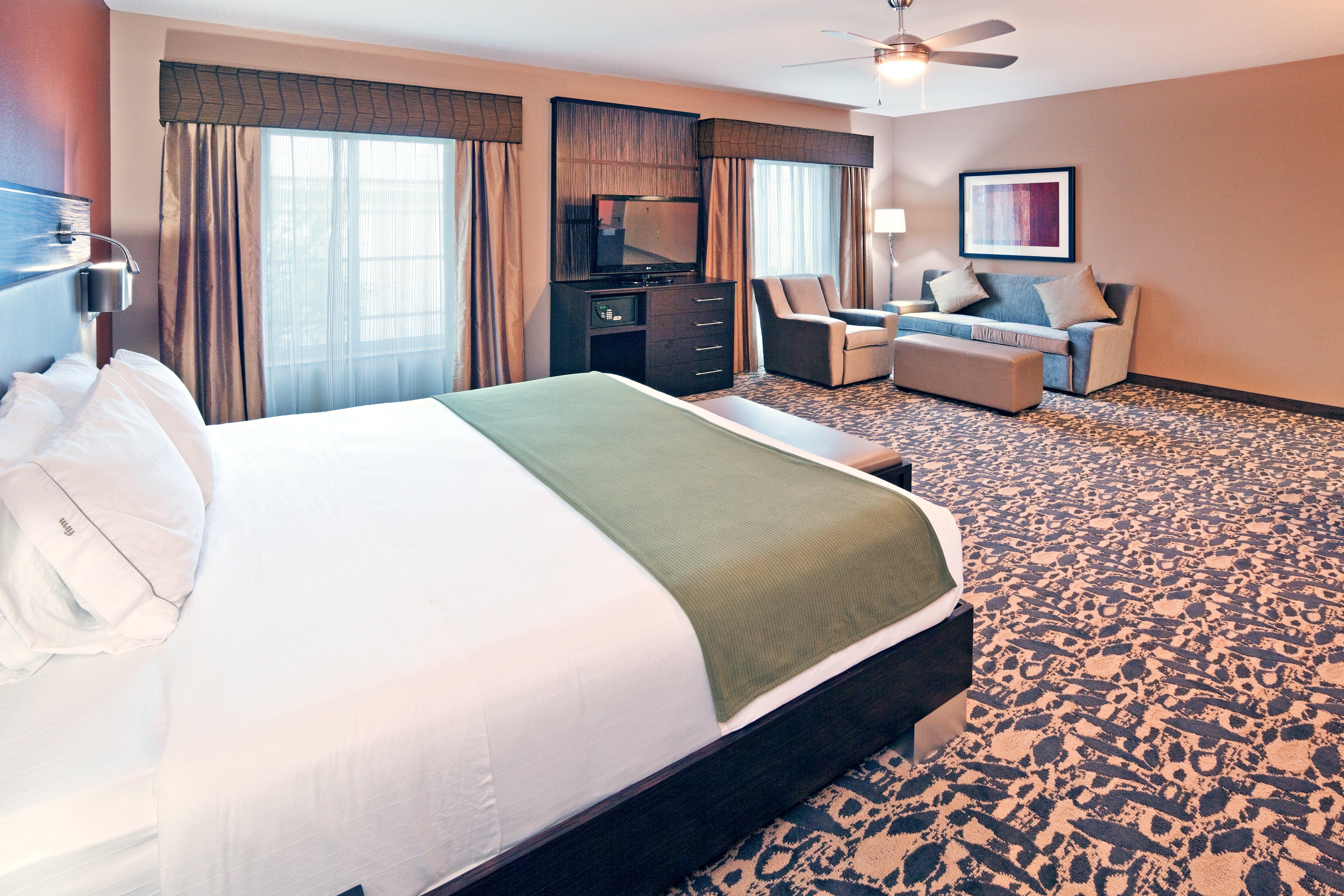 Holiday Inn Express & Suites North Dallas At Preston By Ihg Exterior photo
