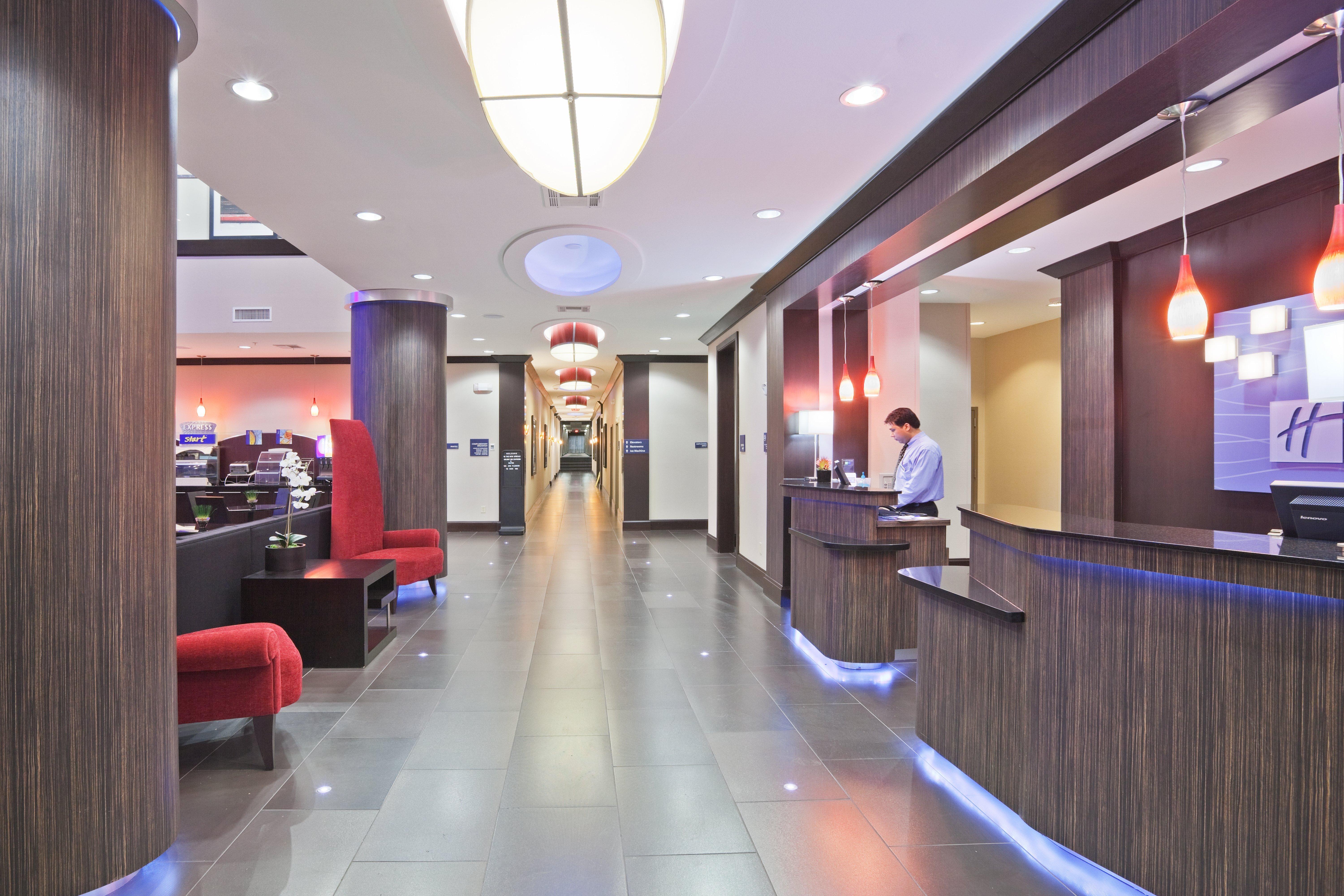 Holiday Inn Express & Suites North Dallas At Preston By Ihg Exterior photo
