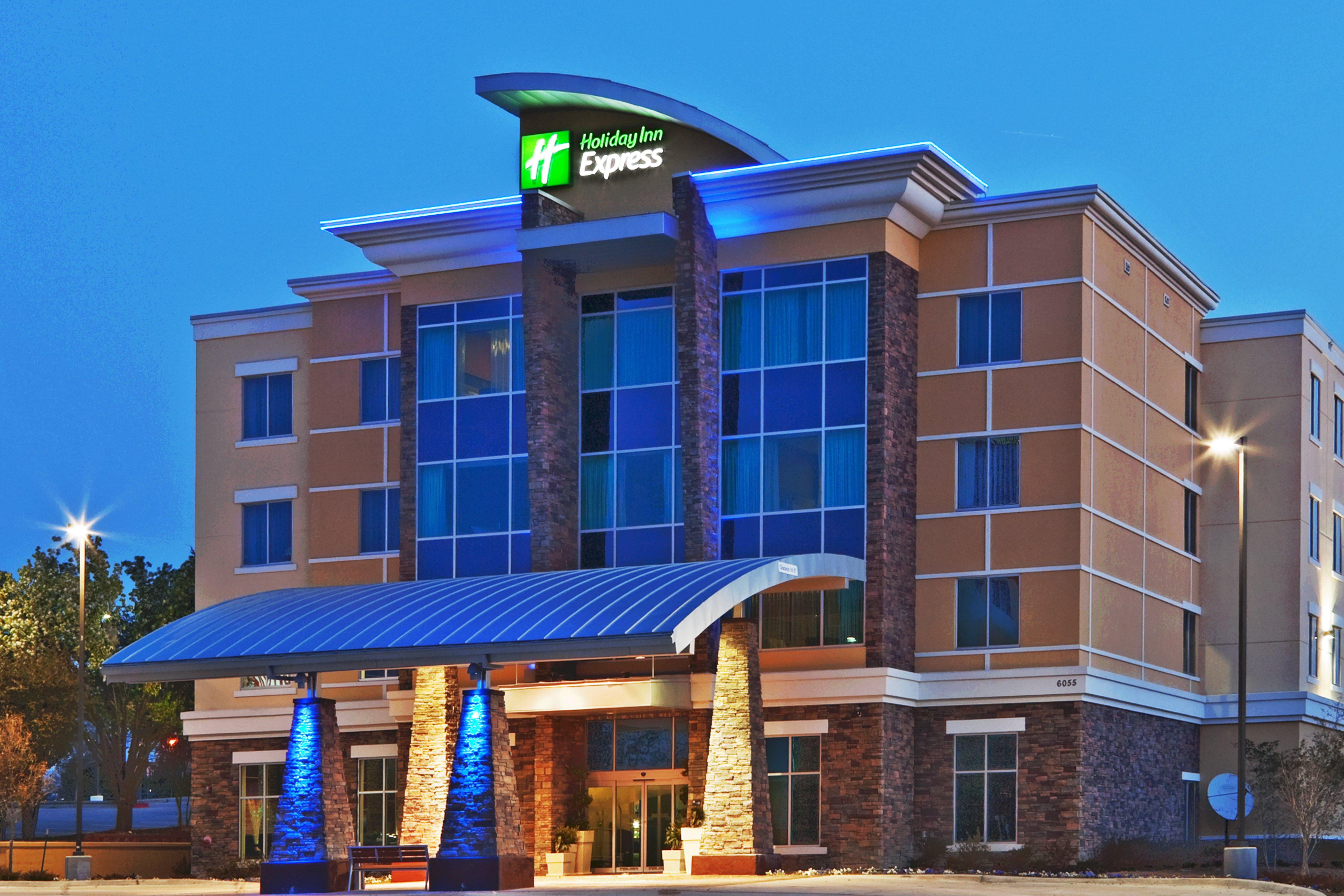 Holiday Inn Express & Suites North Dallas At Preston By Ihg Exterior photo